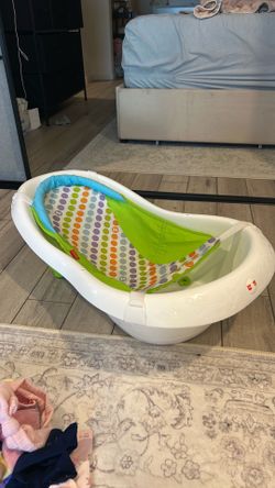 Baby bathtub