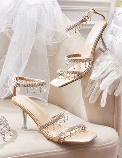 Champagne color Elegant Crystal Decorated High Heel