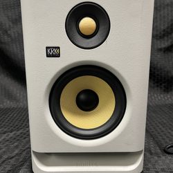 White KRK Rokit 5 Powered Studio Monitor 