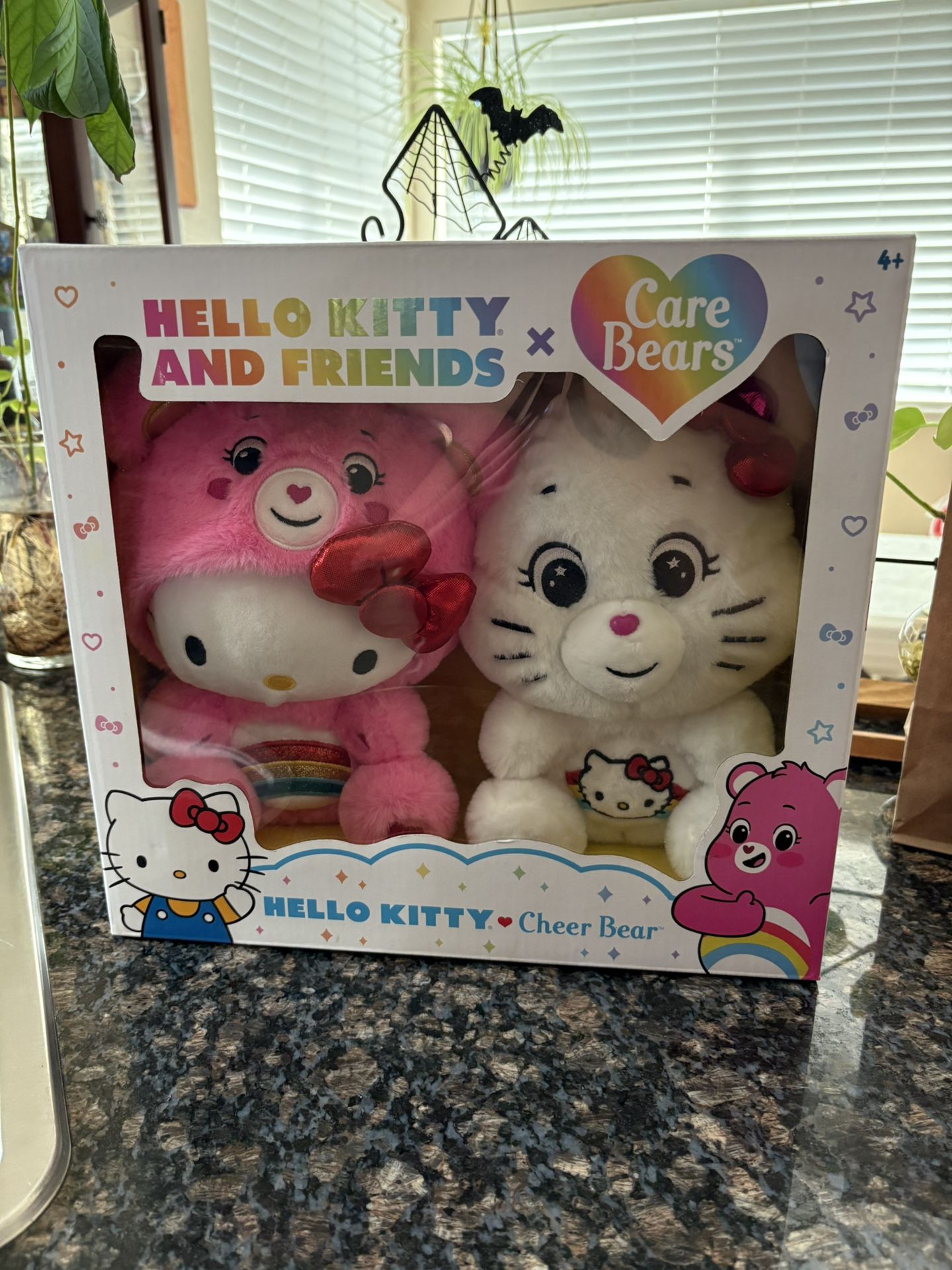Hello Kitty - Care Bear