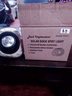 Deck Impressions Solar Rock Spot Light