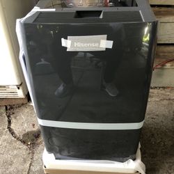 HISENSE 70 PINT 2 SPEED DEHUMIDIFIER BRAND NEW