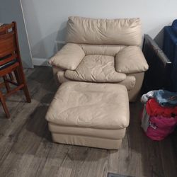 Chair And Ottoman Make Offer