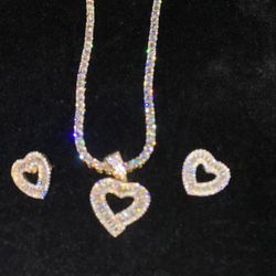 18 K Gold Plated Heart Necklace And Earrings Set 