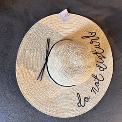 Beach Hat, NWT