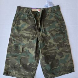 Levi's Cargo Shorts Camo Size 10