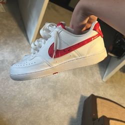 Nike Court Mids Red