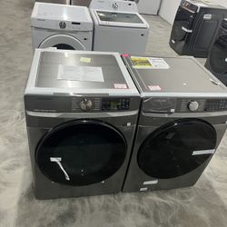 Brand new Samsung Platinum washer & dryer laundry set