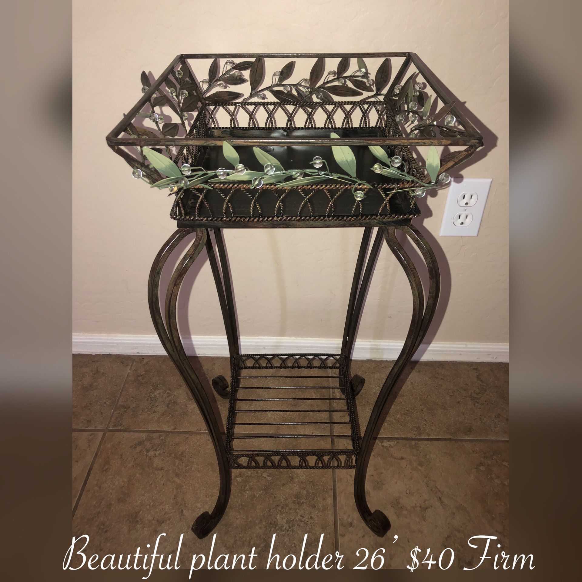 New beautiful plant holder 26’ $35 Firm