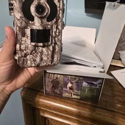 SEHMUA 4G LTE Cellular Trail Camera Battery/Solar Powered (Brand New)