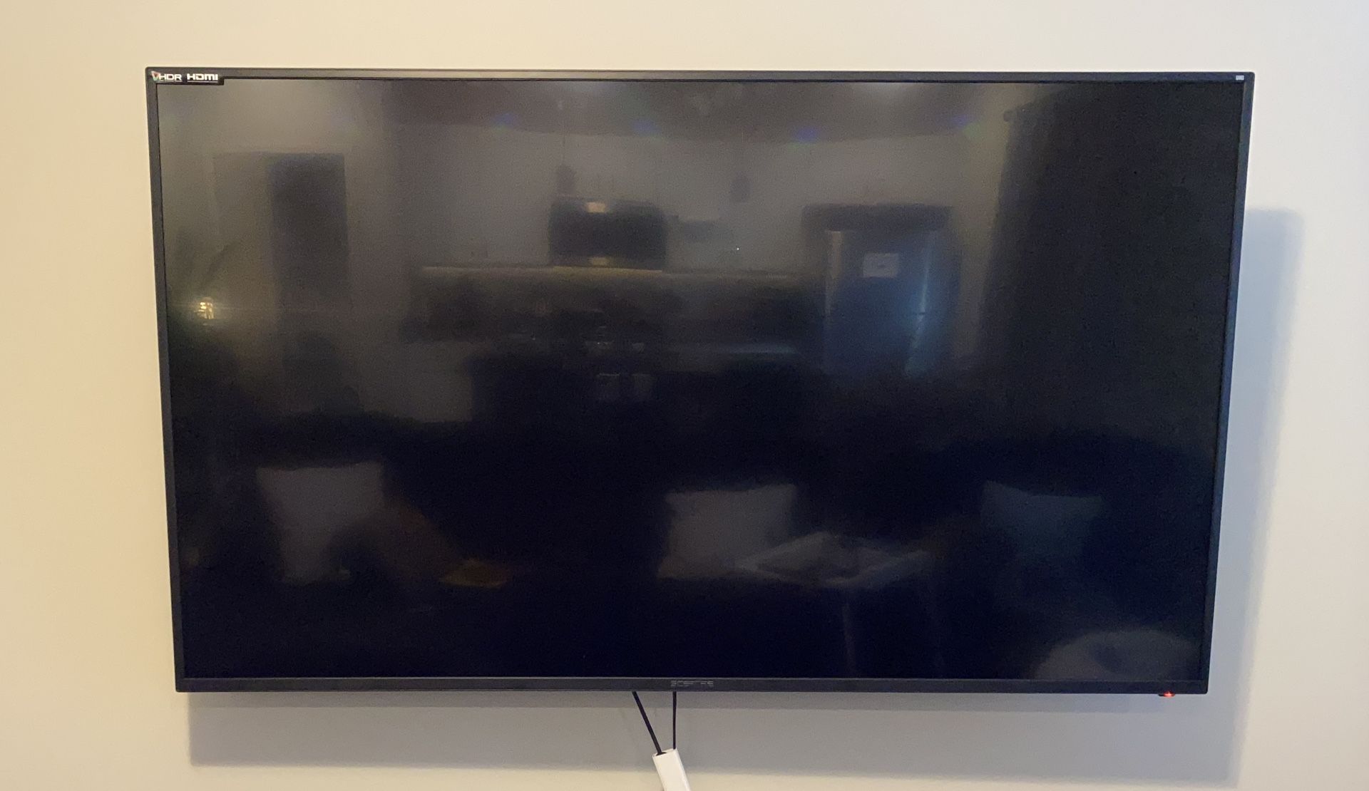 65 inch 4k LED TV w/ wall mount included