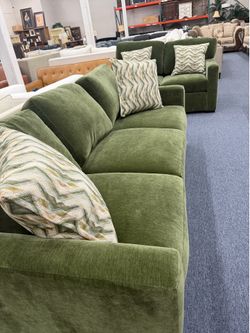 Beautiful Green Sofa - Same Day Delivery 🚚
