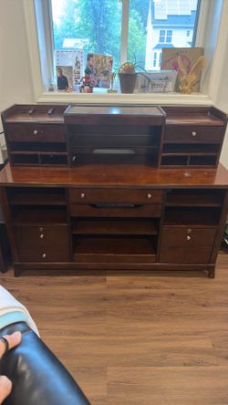 Desk cabinet