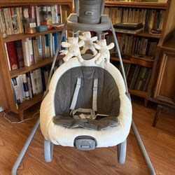 Graco DuetSoothe Baby Swing & Rocker (like new)