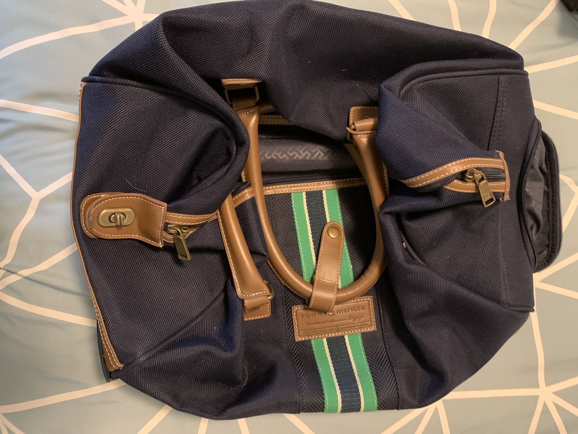 Tommy Hilfiger Rolling Bag