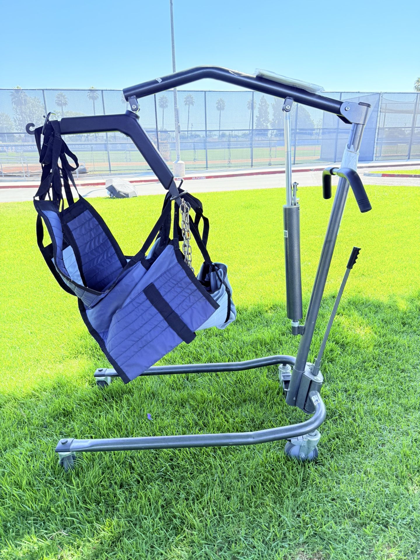 Hydraulic Patient Hoyer Lift 450 Weight Capacity