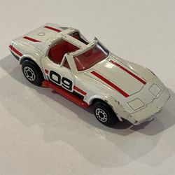 Vintage 1983 Matchbox Superfast 1-75 Corvette T-Roof Loose