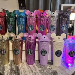Starbucks Cups 