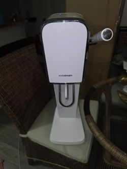 SodaStream Art Sparkling Water Maker- White