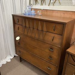 Mid Century Modern Diamond Front Chest Of Drawers 