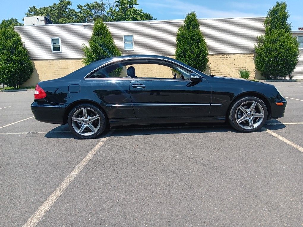 2009 Mercedes-Benz CLK-Class