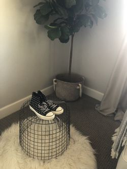 (Reduced)Converse size 4 new