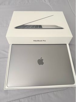 MacBook Pro - 128gb i5 2017