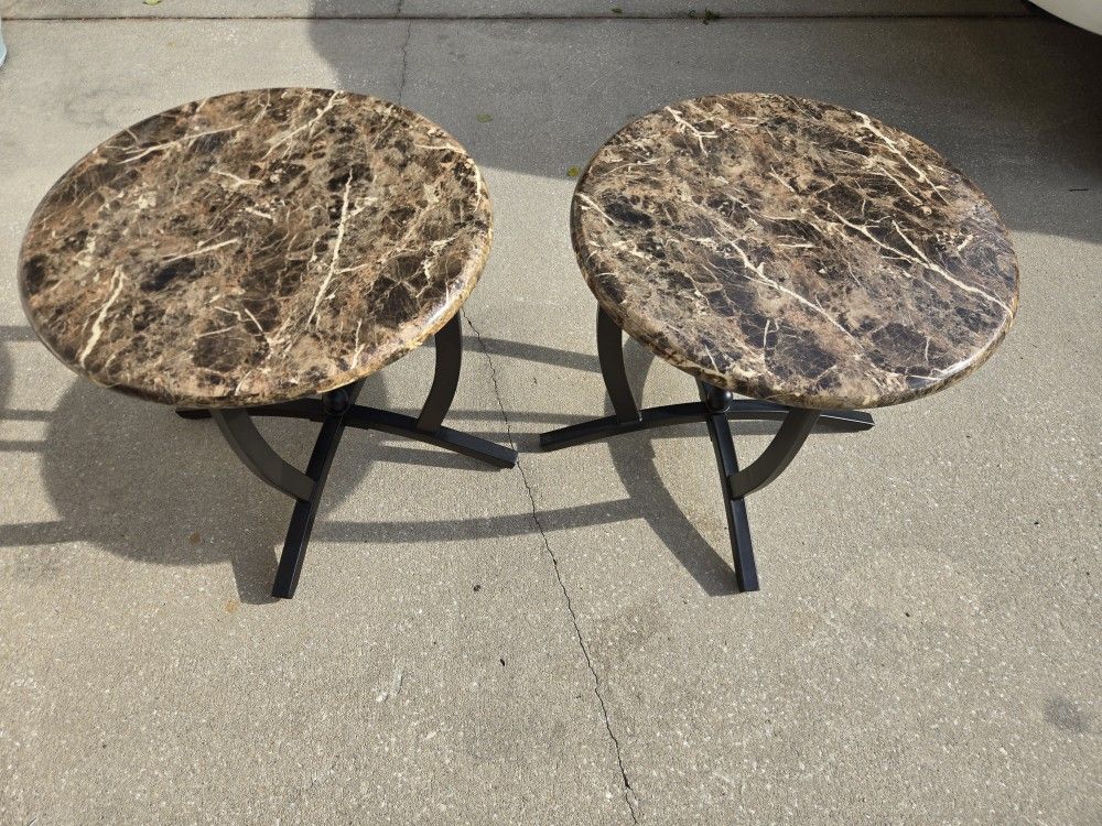 Beautiful Metal End Or Occasional Table Modern Contemporary MCM Style