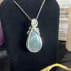 Labradorite Pendant 