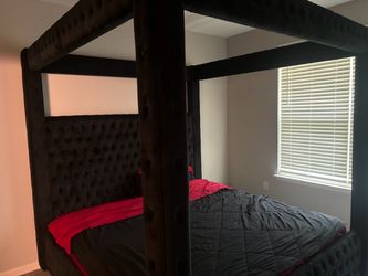Canopy king size bed with mattress