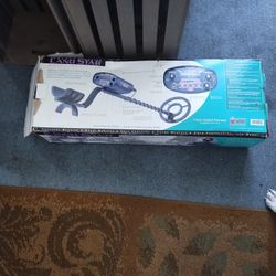 METAL DETECTOR 