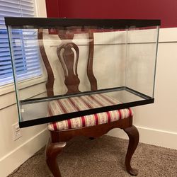 29 Gallon Fish Tank With Cover And Light