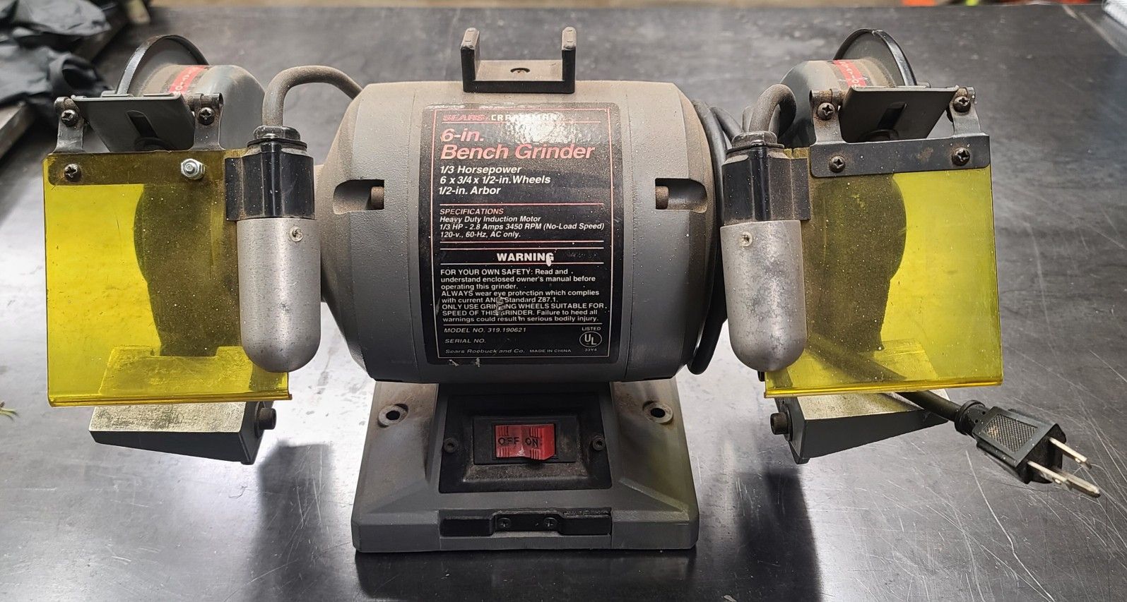 Nice Craftsman 6" Bench Grinder 1/3 HP 1/2" Arbor
