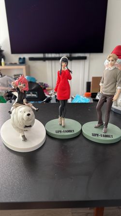 Spy family figure set