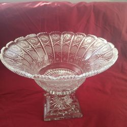 VINTAGE BOHEMIAN BOWL / VASE DEEP CUT QUEEN LACE 24 % CZECH CRYSTAL 8 1/2" TALL 