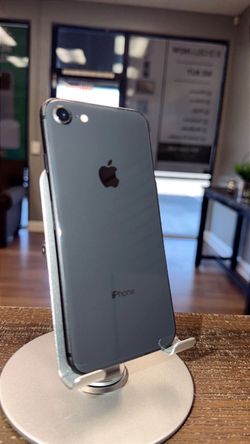 iPhone 8 unlocked 64 gb - Gray