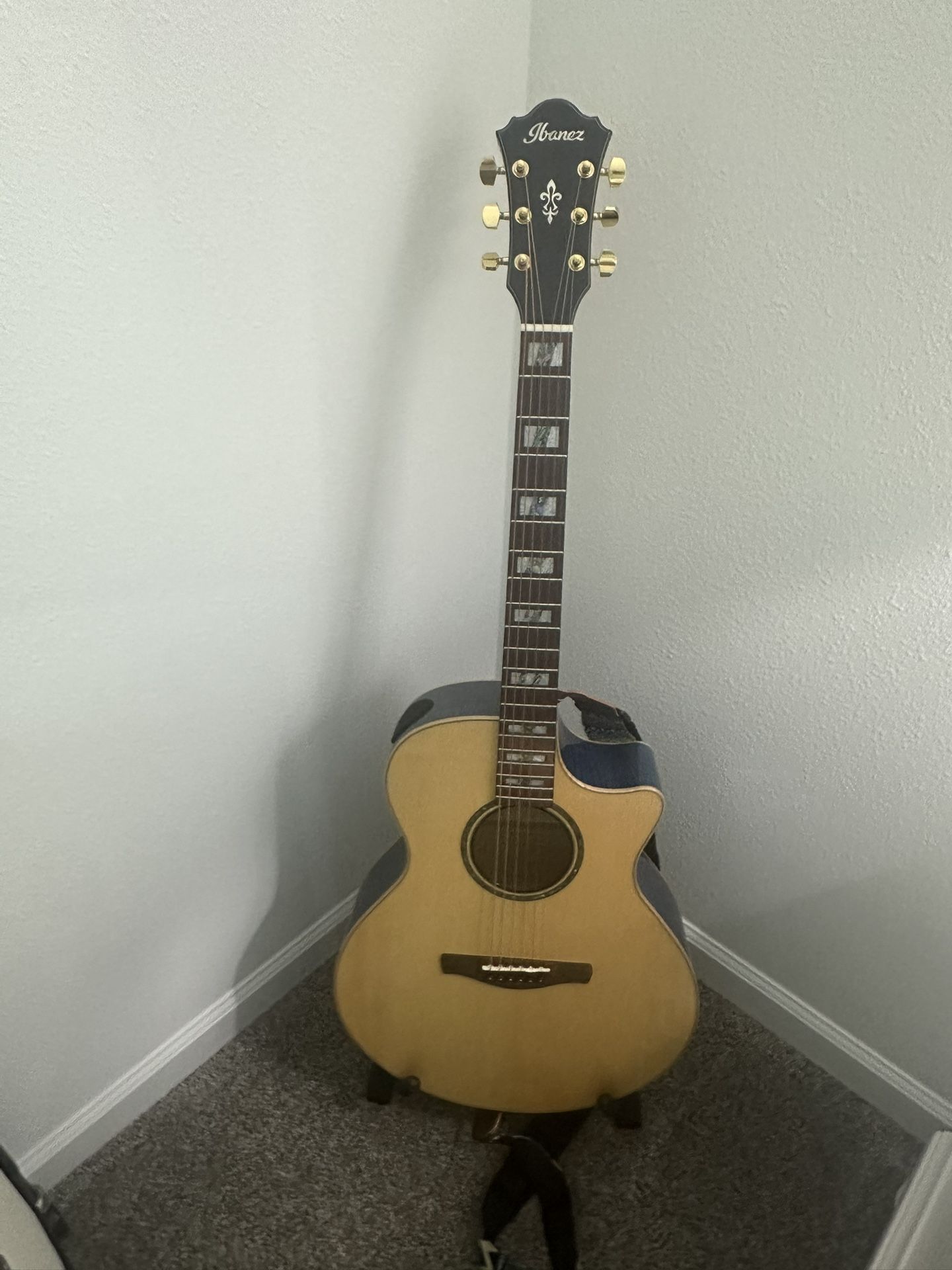 Ibanez AE390 Acoustic Electric Guitar Natural Top Blue
