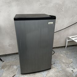Magic Chef Refrigerator