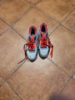 Women's Nikes Size 8 And A Half