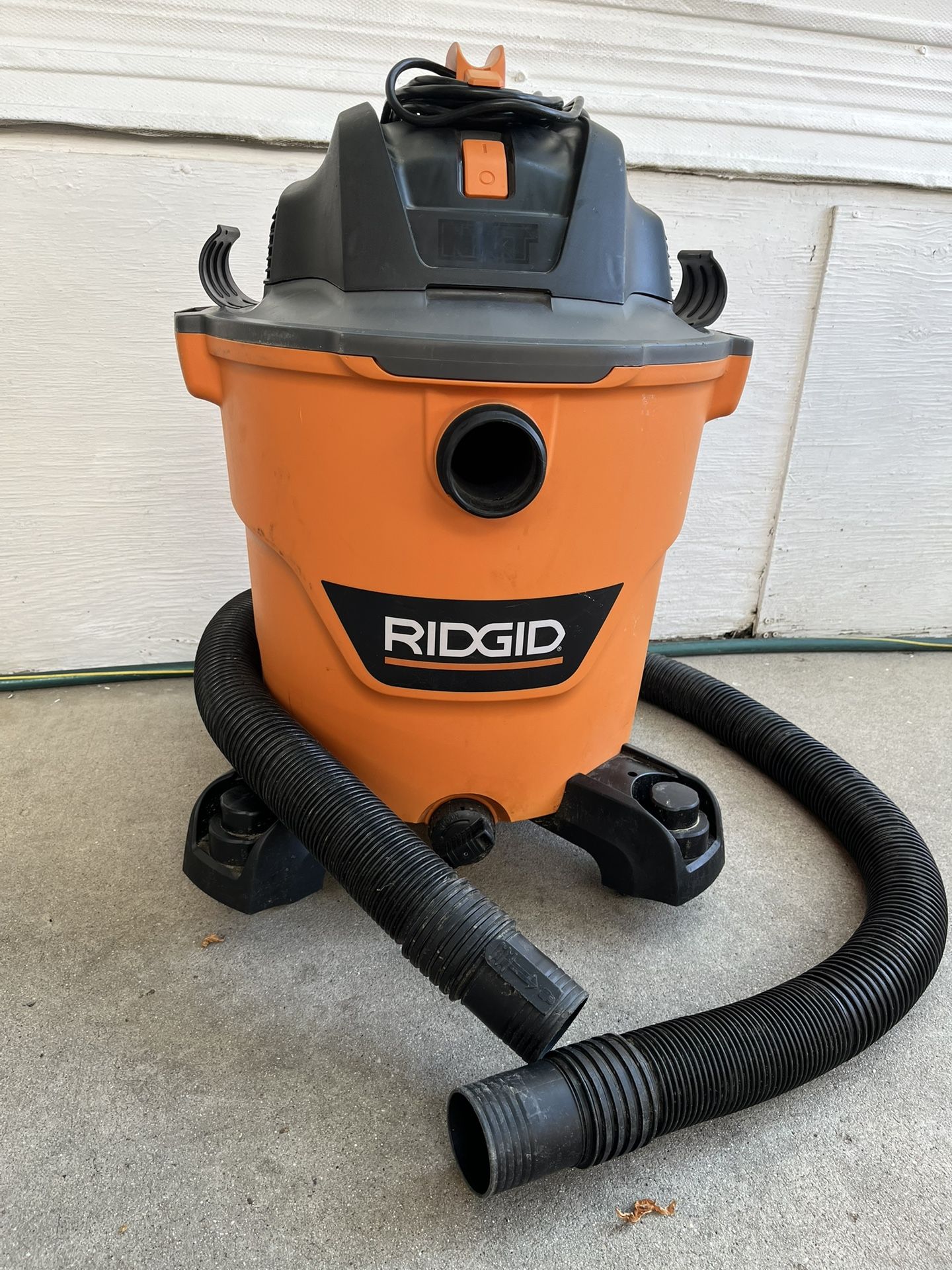 Ridgid shop vac 