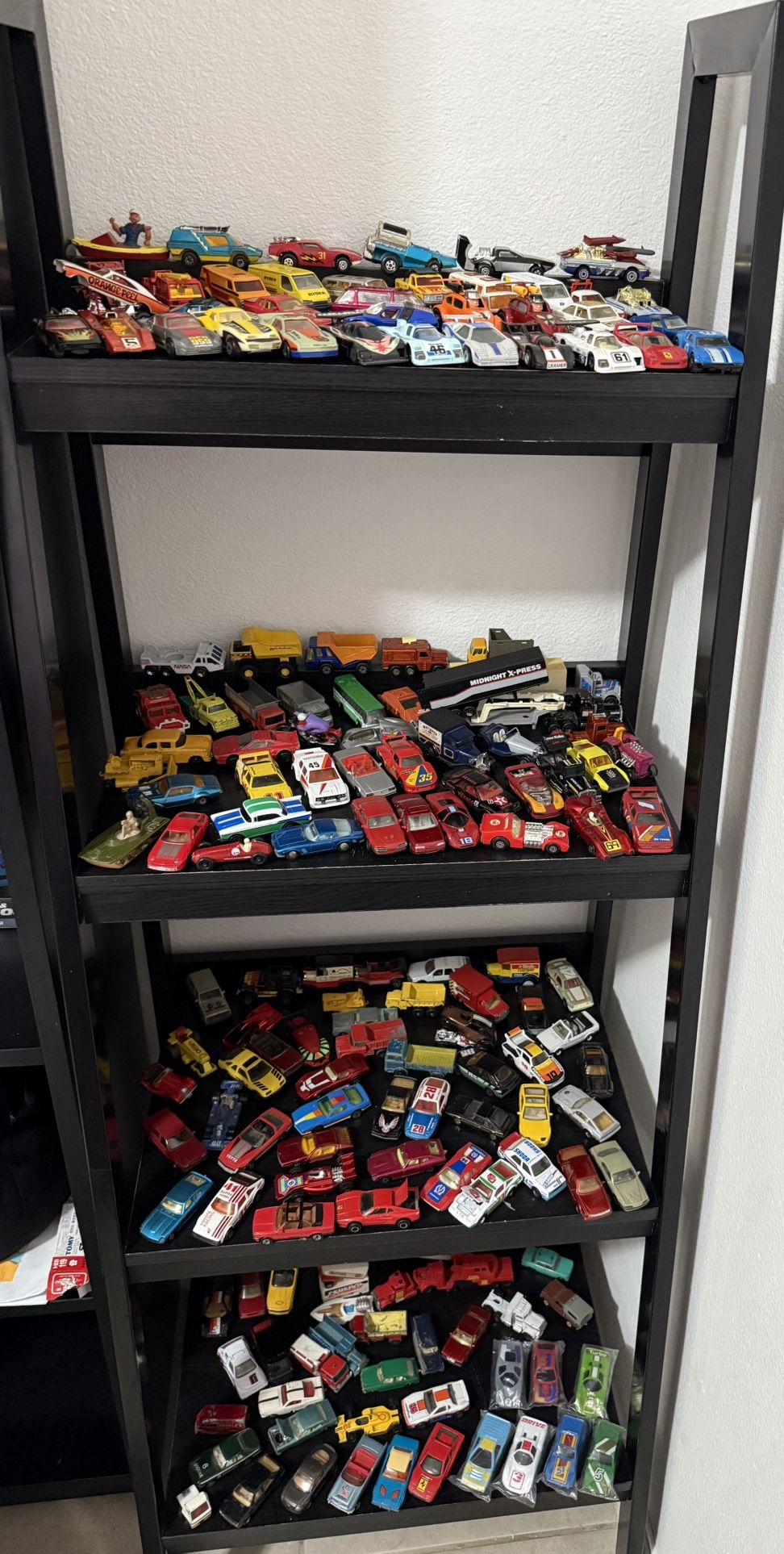 Vintage Matchbox Lot Of 205 Car Toys