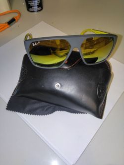 Ray-Ban Polarized Sunglasses with Case