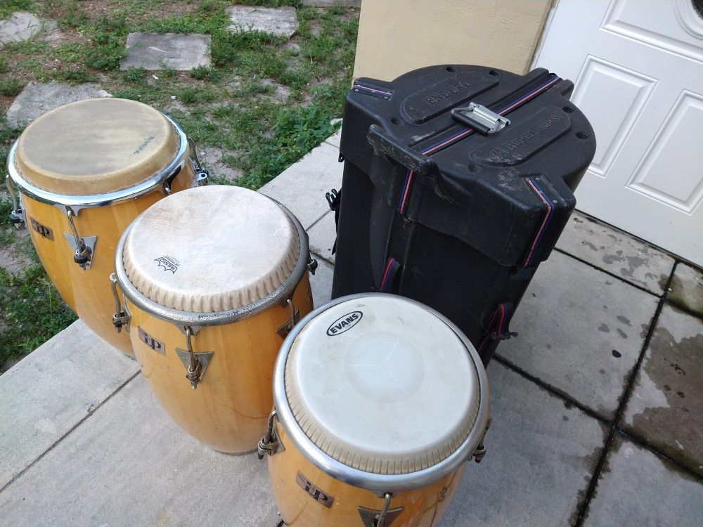 3 Congas (Two Congas One Tumbadoras LP Wood Color with Hard Hardcase
