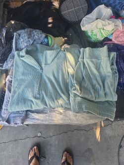 Women's Sweat Outfit Size Xl