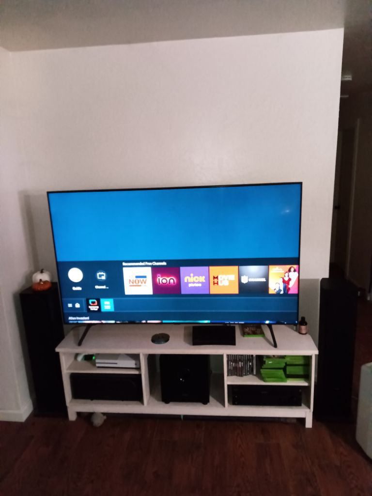 Samsung 70” Smart Tv