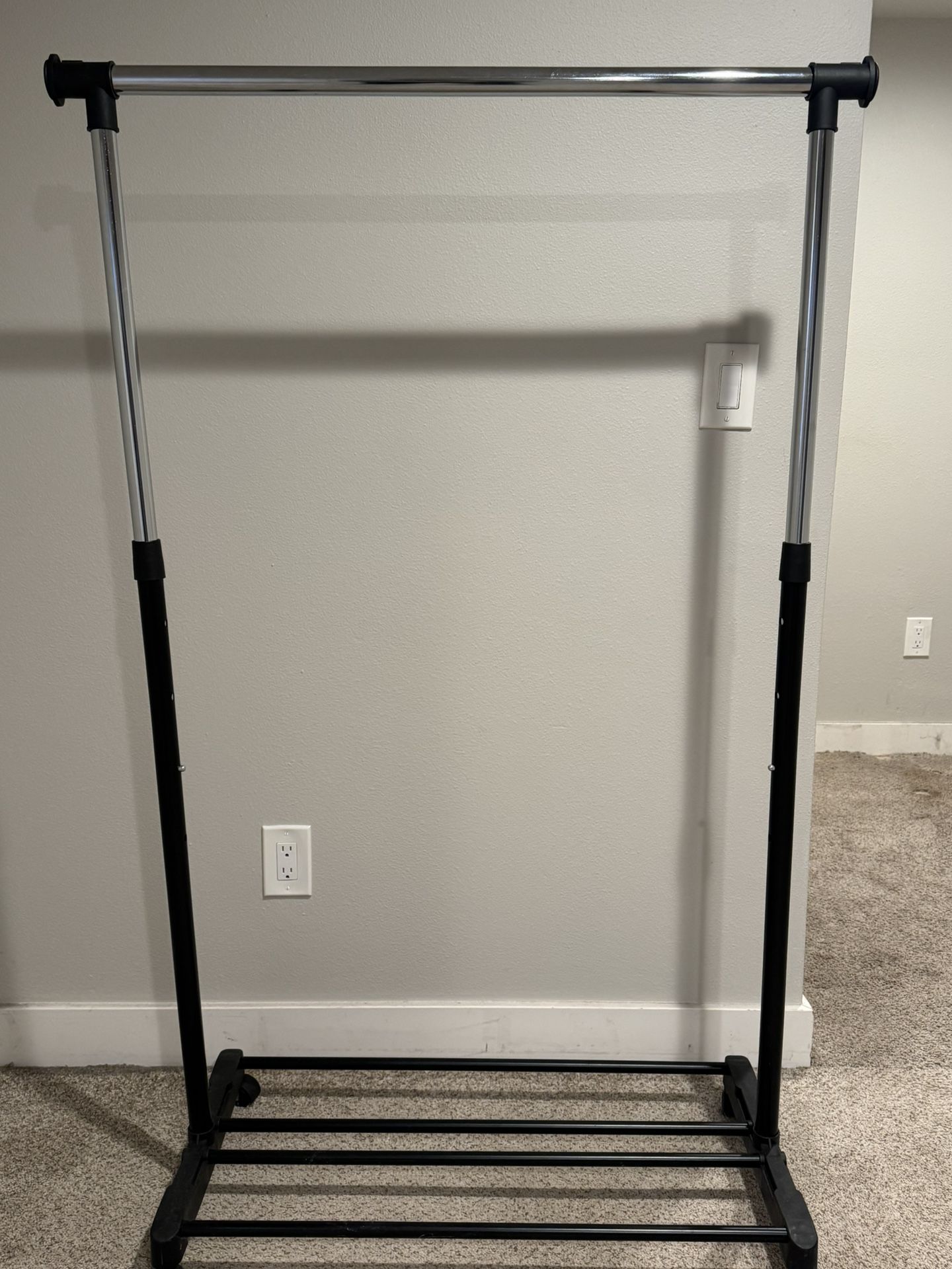 Rolling Clothes Rack 