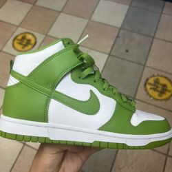 Size 8 Men- Nike Dunk High Chlorophyll