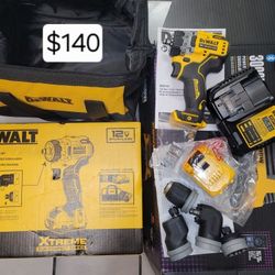 Dewalt DCS335 20V Cordless Variable Speed Jig Saw Battery and Charger Kit