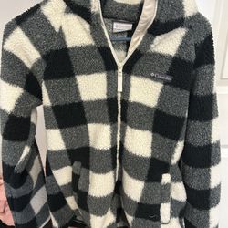  Columbia Winter fluffy jacket, Size small, Color checkered black and white 