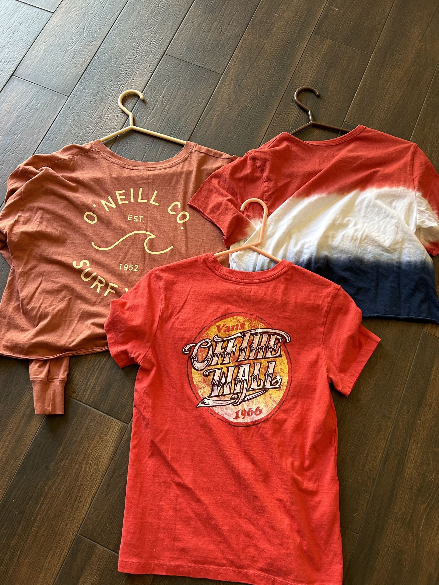 Juniors T-shirt